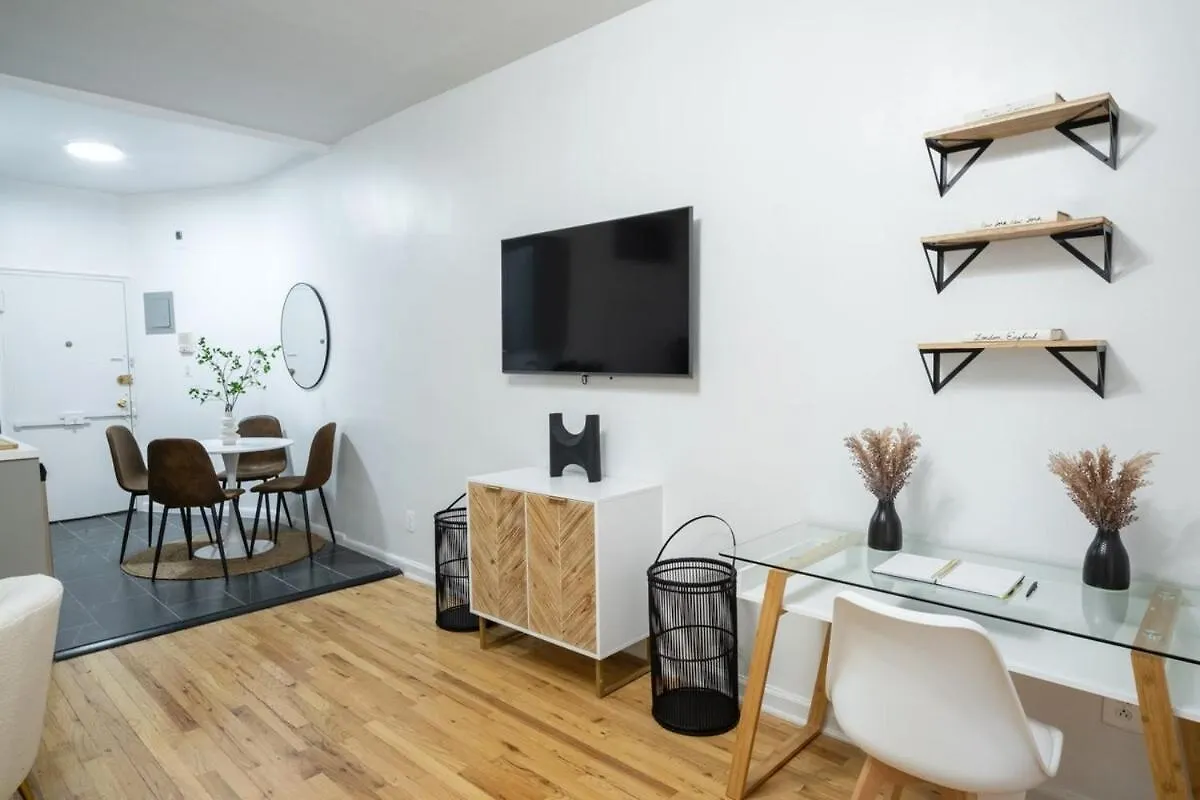 74-1A New Studio In Prime Uws - Gym In Building New York United States