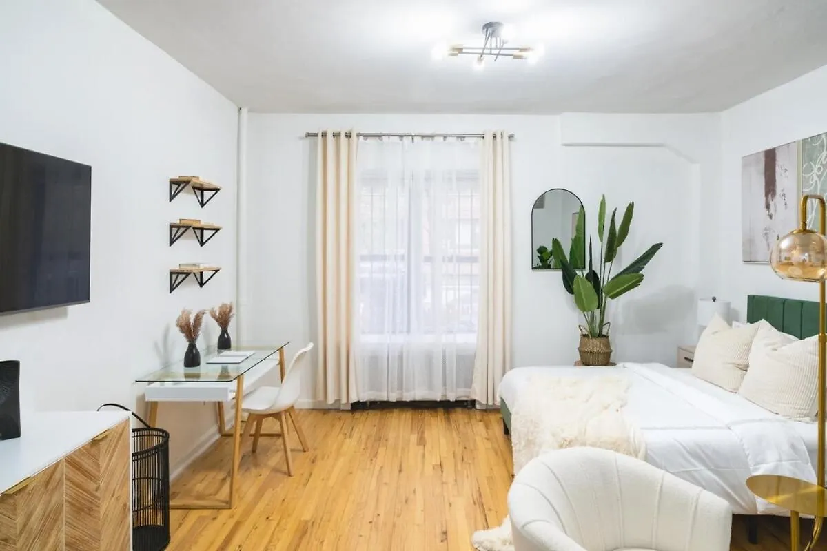 74-1A New Studio In Prime Uws - Gym In Building New York
